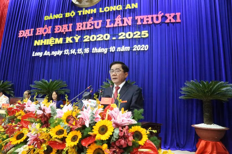 Đồng chí Trần Cẩm Tú - Bí thư Trung ương Đảng, Chủ nhiệm Ủy ban Kiểm tra Trung ương phát biểu tại Đại hội.