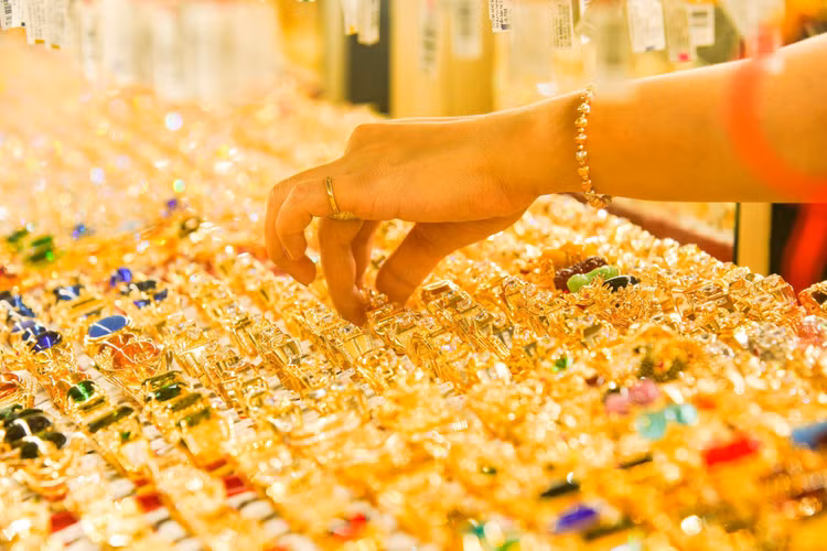 Toi di mua vang gia dinh anh 1