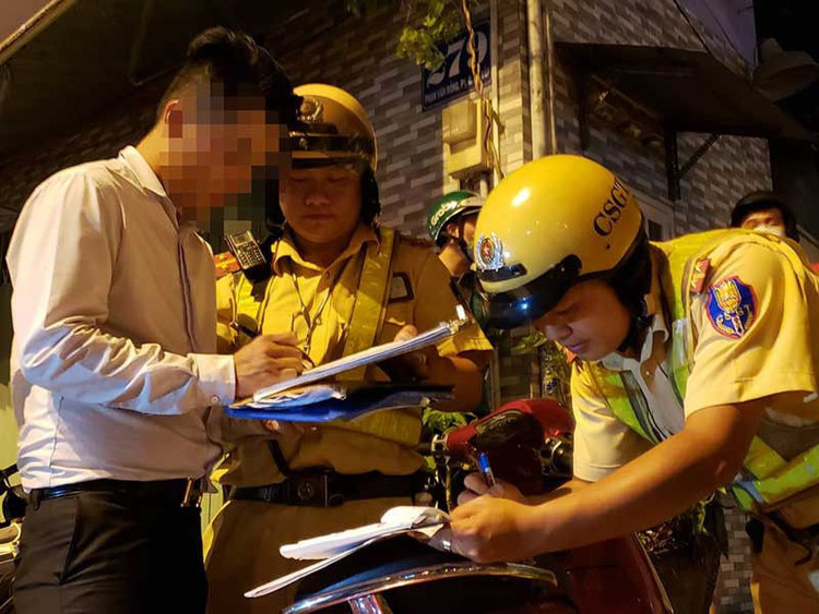 Quý I-2020 có thể nộp phạt vi phạm giao thông qua điện thoại - ảnh 1