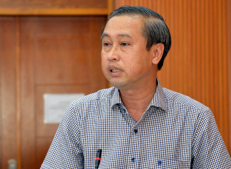 Giám đốc Sở Nội vụ Huỳnh Thanh Nhân phát biểu tại buổi làm việc sáng nay. Ảnh: Hữu Công.