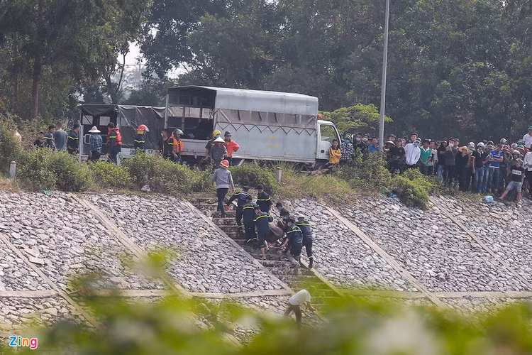 nu sinh mat tich anh 9