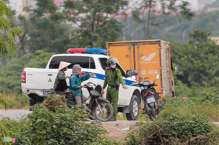 nu sinh mat tich anh 1