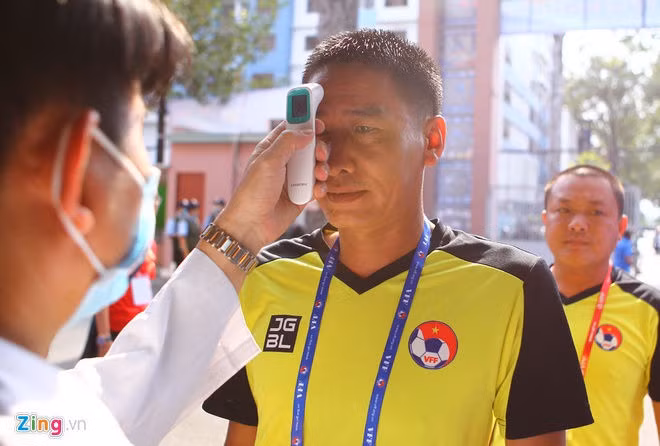 Bui Tien Dung mac loi, CLB TP.HCM mat sieu cup vao tay CLB Ha Noi hinh anh 8 1_zing_3_.jpg