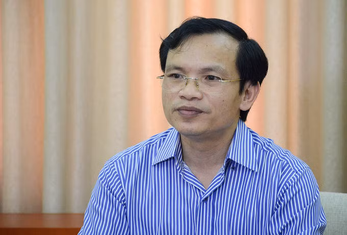 Ông Mai Văn Trinh chia sẻ về công tác thi hôm 7/8. Ảnh: Dương Tâm.