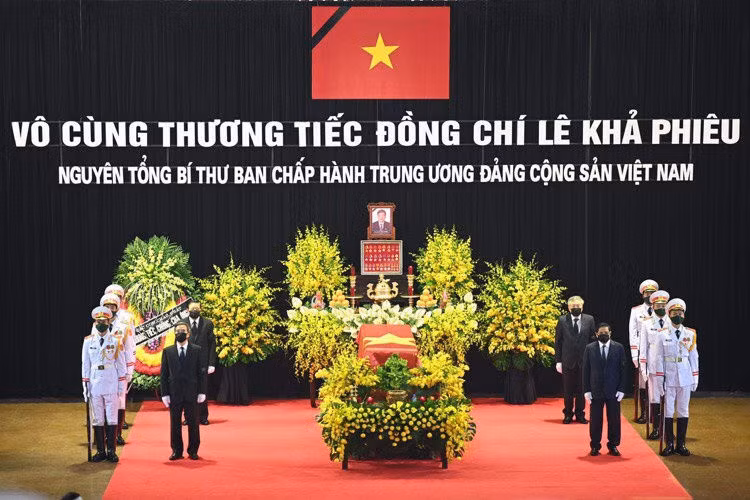 le vieng nguyen Tong bi thu Le Kha Phieu anh 1