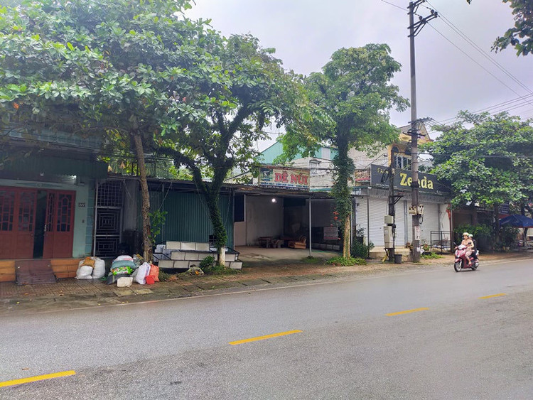 Nguyên Phó ban Tổ chức huyện tự vẫn tại nhà hàng của gia đình - 1