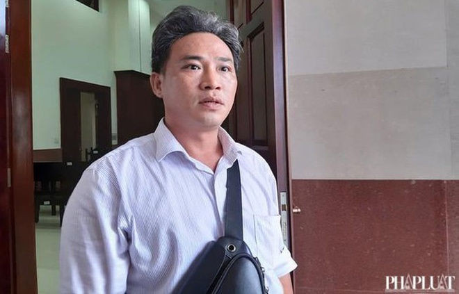 bat chuyen vien van phong ubnd anh 1