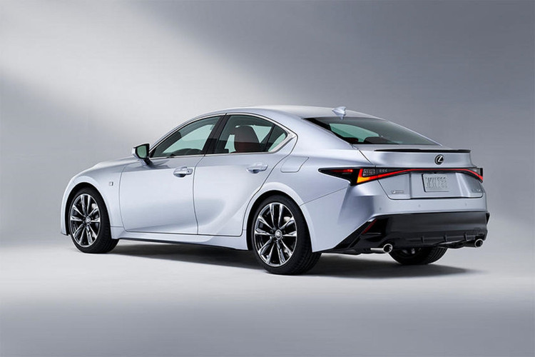 Lexus IS 2021 chính thức lộ diện