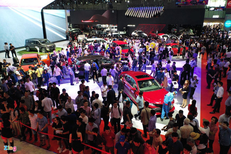 Chinh thuc giam 50% phi truoc ba anh 3