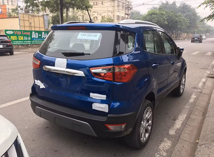 EcoSport mới bỏ lốp phụ ở đuôi. Ảnh: Đức Dương