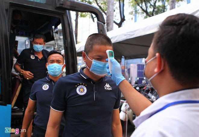 Bui Tien Dung mac loi, CLB TP.HCM mat sieu cup vao tay CLB Ha Noi hinh anh 11 1_zing.jpg