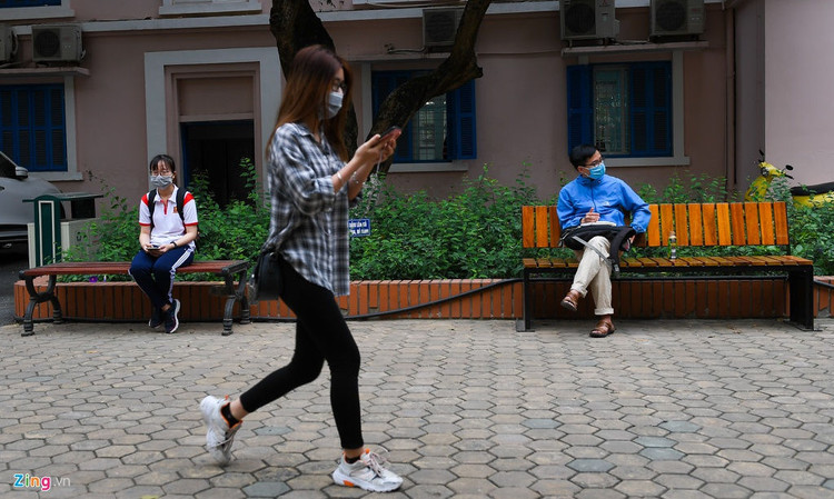 Hang nghin sinh vien tro lai truong sau ky nghi gan 2 thang hinh anh 11 2_Dai_hoc_Ha_Noi_zing3.jpg