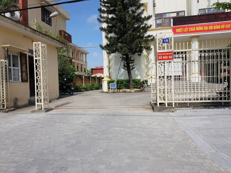 Chuyện thật như đùa: 17 lãnh đạo sở, ngành Ninh Bình phải thi lại công chức - 1