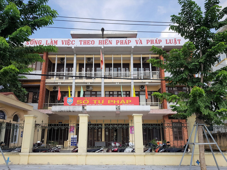 Chuyện thật như đùa: 17 lãnh đạo sở, ngành Ninh Bình phải thi lại công chức - 3