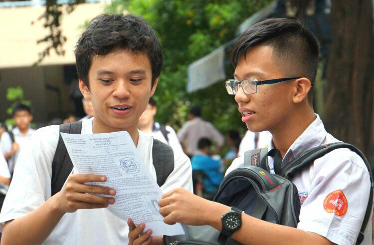 Học sinh thi vào lớp 10 chuyên năm 2019. Ảnh: Mạnh Tùng.