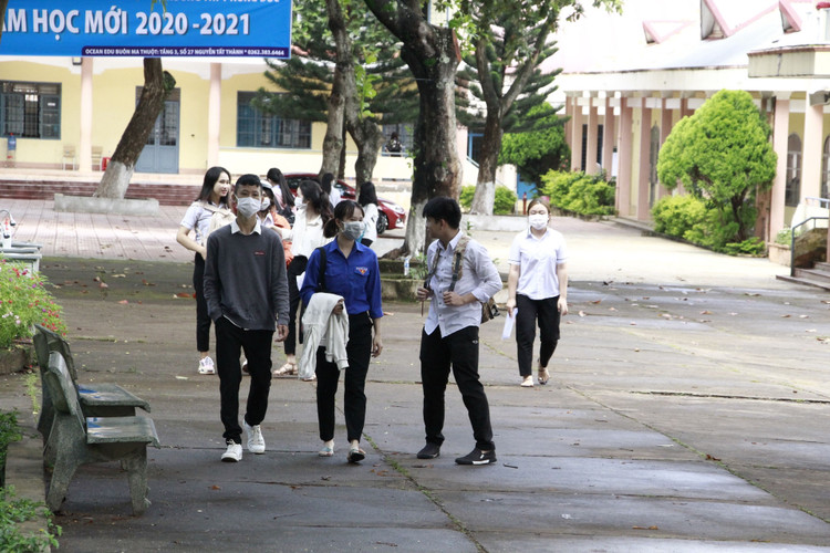 “Niềm tin cho ta sức mạnh” vào đề Ngữ văn, thí sinh phấn khởi sau môn đầu - 7