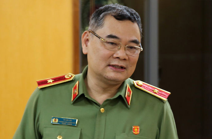 Thiếu tướng Tô Ân Xô tại buổi họp báo. Ảnh: Quốc Thắng.