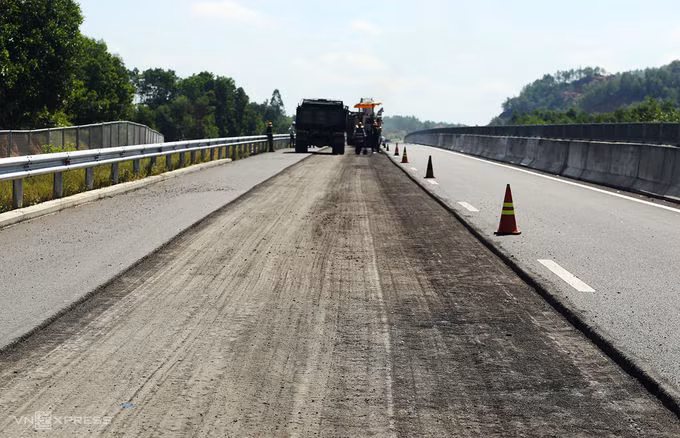 Cao tốc Đà Nẵng-Quảng Ngãi được sửa chữa, nâng cấp năm 2018. Ảnh: Đắc Thành
