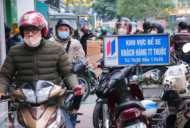 'Quay khong ban khau trang, nuoc rua tay. Xin dung hoi' hinh anh 6 6_zing.jpg