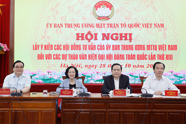 Góp ý Văn kiện Đại hội XIII: Chủ nghĩa quan liêu dung dưỡng nạn tham nhũng