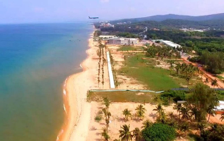 Đảo ngọc Phú Quốc bị băm nát với nhiều sai phạm về đất đai khiến dư luận bức xúc.