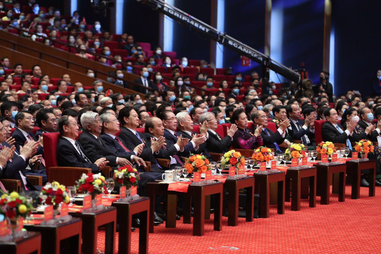 bieu duong cac tam guong thi dua yeu nuoc anh 2