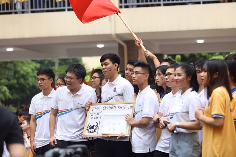 Thắng áp đảo đối thủ, nữ sinh Ninh Bình vô địch Đường lên đỉnh Olympia 2020 - 6