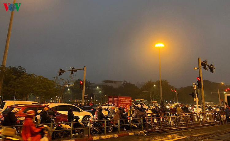 dong xe co cuon cuon doi mua ret ngay can tet canh ty 2020 hinh 5