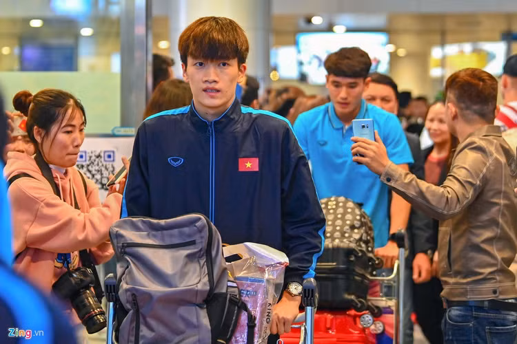 U23 Viet Nam duoc nguoi ham mo chao don sau that bai hinh anh 4 4_zing.jpg