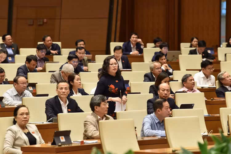 de nghi dieu tra sai sot trong SGK lop 1 anh 4