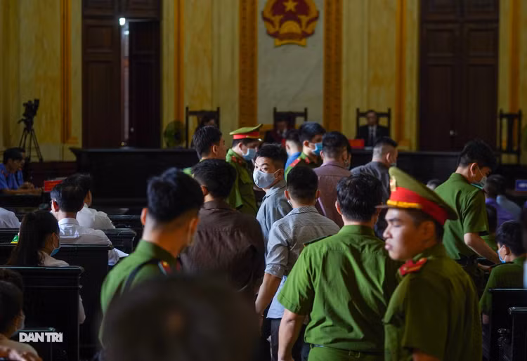 Xuất hiện tình tiết bất ngờ tại tòa trong ngày đầu xét xử vụ Tuấn khỉ - 13