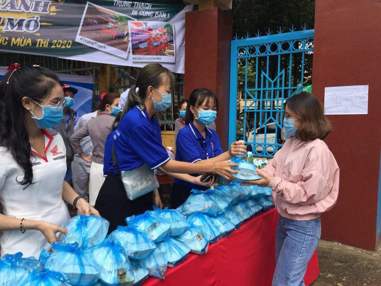 Đề Toán thi tốt nghiệp THPT: Vừa sức thí sinh nhưng để điểm 10 không dễ - 3