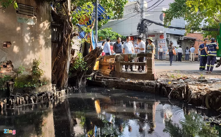 Bi thu Nhan yeu cau hoan thien nhan su chu chot trong 2 thang toi hinh anh 2 causon2_zing.jpg