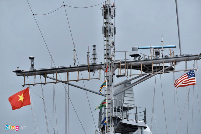 Tau ho ve cap cang Tien Sa, Da Nang don si quan tau san bay My hinh anh 5 tau_ho_tong_my_3_zing.jpg