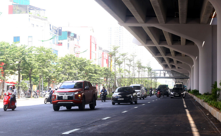 Đường Phạm Văn Đồng mở rộng thành 12 làn xe ảnh 4