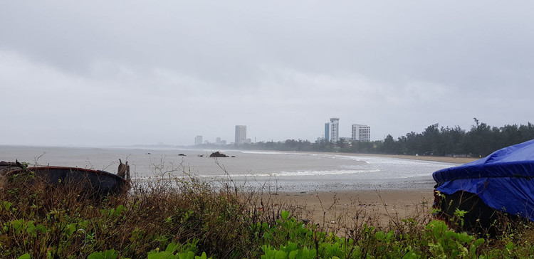 Tàu cá bị chìm do ảnh hưởng bão số 2 - 2