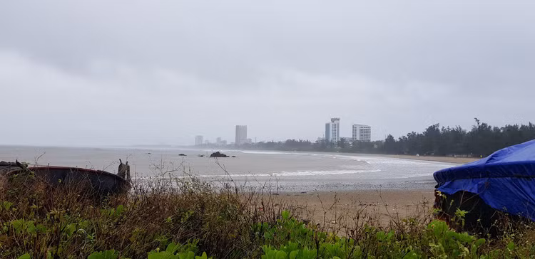 Tàu cá bị chìm do ảnh hưởng bão số 2 - 2