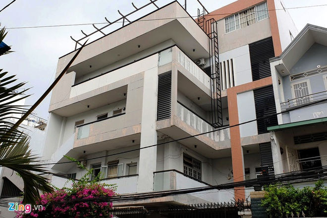 Roi thang may o TP.HCM, 1 nguoi chet, 2 bi thuong hinh anh 1 Roi_thang_may_zing_2_.jpg