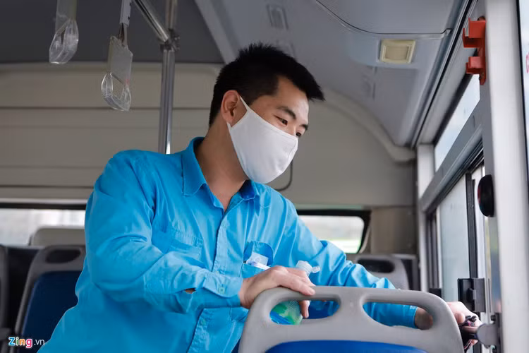 Xe buyt Ha Noi lien tuc duoc ve sinh, khu trung hinh anh 6 5_zing.jpg