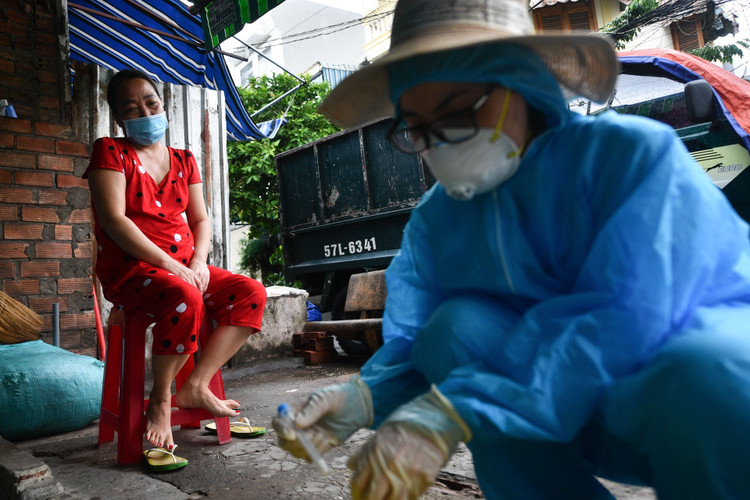 F0 khoi benh tinh nguyen chong dich anh 2