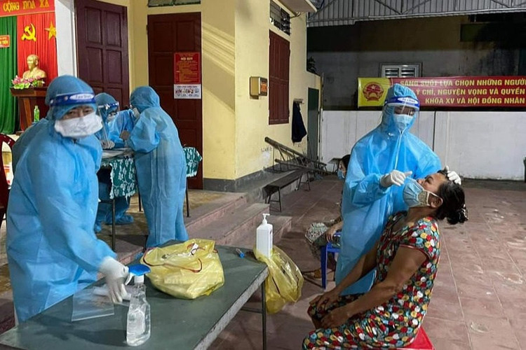 Nghệ An thêm 2 ca dương tính SARS-CoV-2 liên quan nhân viên ngân hàng - 1