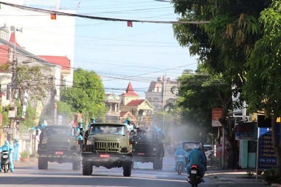 Nghệ An thêm 2 ca dương tính SARS-CoV-2 liên quan nhân viên ngân hàng - 2