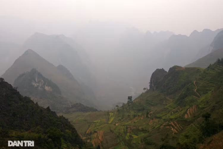 Hoang sơ đỉnh Mã Pì Lèng của hơn một thập kỷ trước - 1