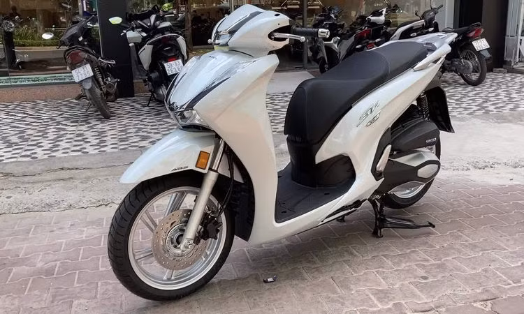 Honda SH 350i nhập Italy về Việt Nam