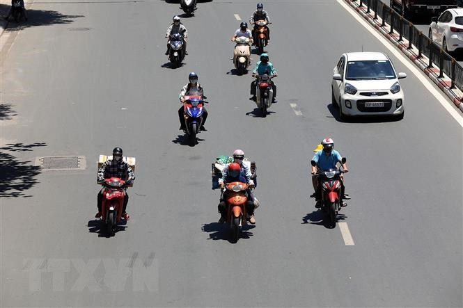 Nang nong gay gat o Bac Bo va Trung Bo con keo dai trong nhieu ngay hinh anh 1