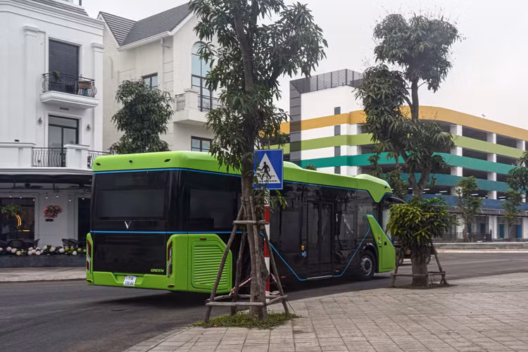 Xe buýt điện VinBus bắt đầu chạy thử nghiệm tại Hà Nội - 5