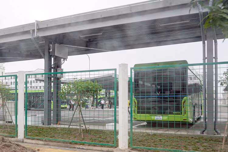 Xe buýt điện VinBus bắt đầu chạy thử nghiệm tại Hà Nội - 4