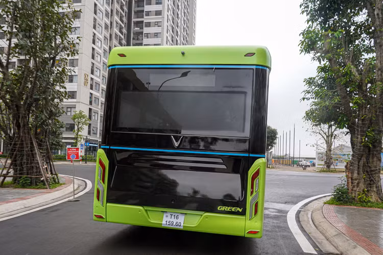 Xe buýt điện VinBus bắt đầu chạy thử nghiệm tại Hà Nội - 2