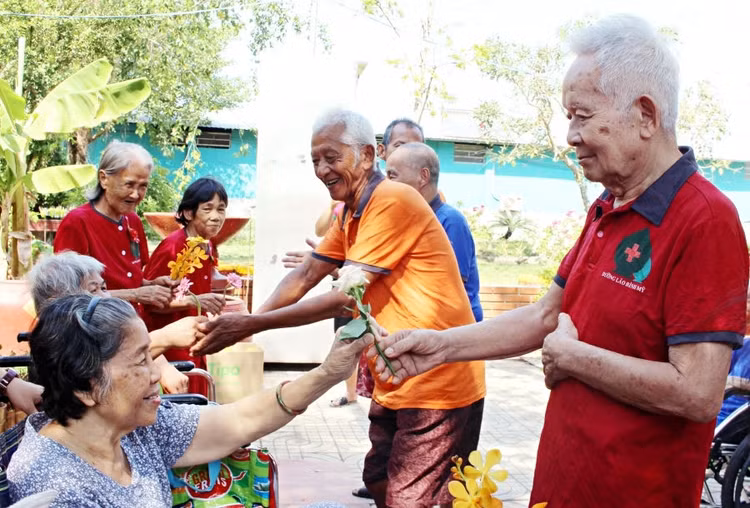 Đưa cha mẹ vào nhà dưỡng lão