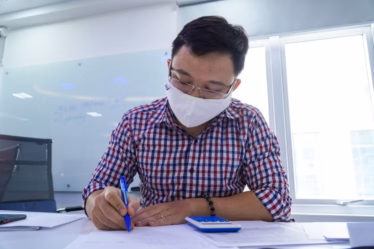 De thi va dap an mon Vat ly 2021 anh 1